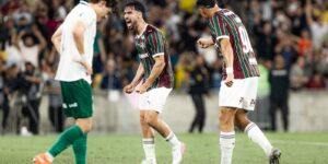 Fluminense encerra jejum e bate Palmeiras de virada no Brasileirão