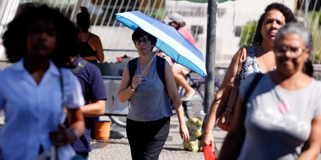 Salário mínimo deverá subir para R$ 1.741 em 2027