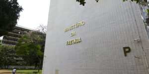 Governo reduz projeção do PIB para 2% em 2026 e 2,3% em 2027