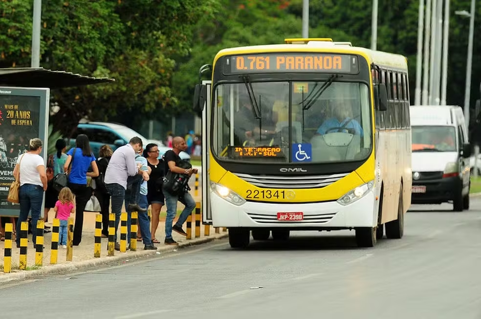 Ônibus do DF terão horários de dias úteis durante eleições