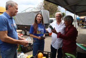 Paula Belmonte visita Estrutural, Taguatinga e Ceilândia e defende “prosperidade para todos”