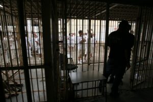 Saída temporária de presos no DF é antecipada por causa das eleições