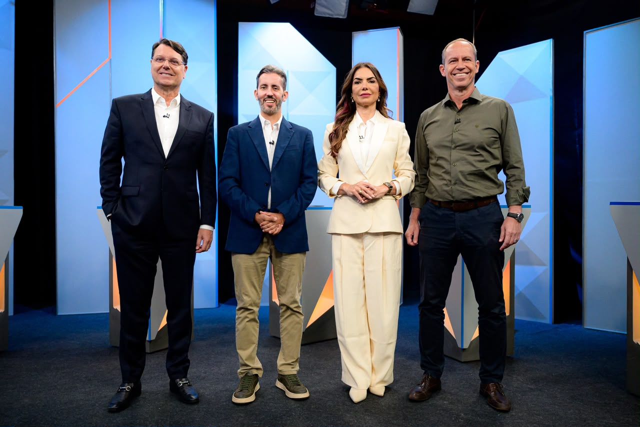 Sem Celina, último debate tem críticas ao governo e afagos a Arruda