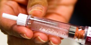 Anvisa proíbe venda de insulina e tirzepatida irregulares