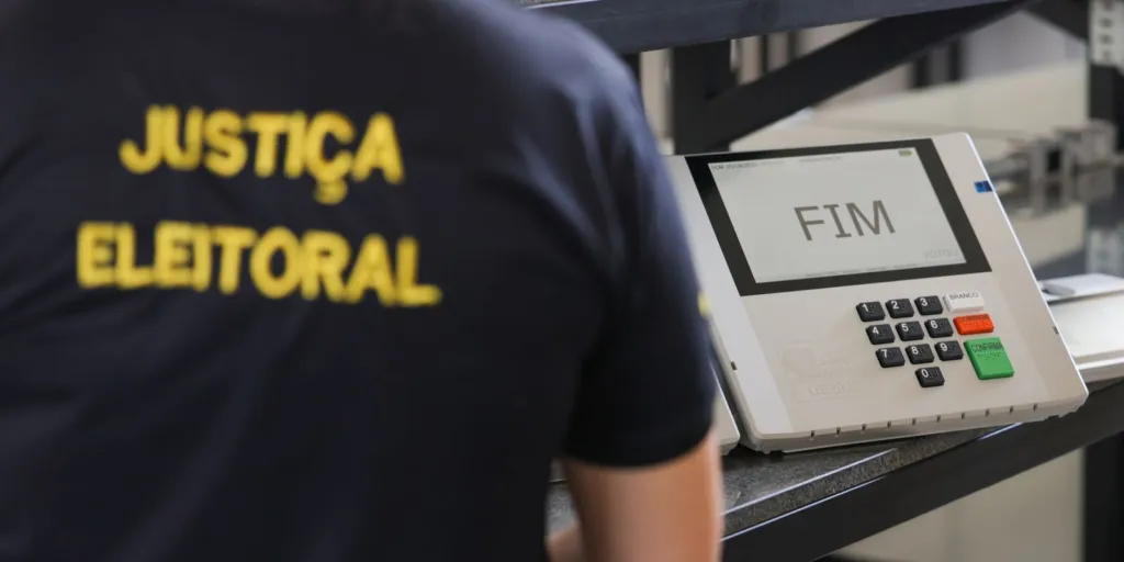 Assédio eleitoral: saiba como denunciar crime mesmo após eleições