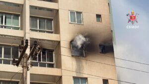 Homem é resgatado após incêndio em apartamento em Samambaia