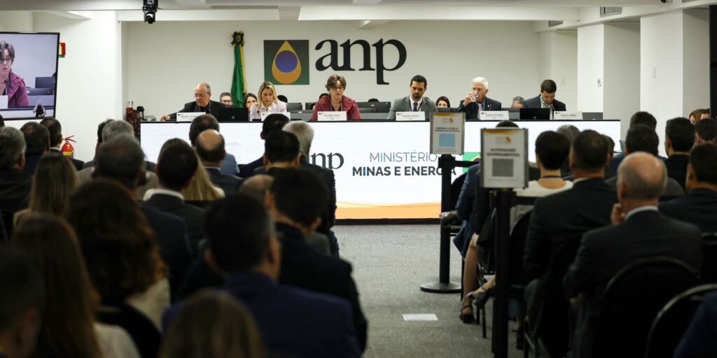 Leilão da ANP arrecada R$ 3 bilhões com a venda de 49 blocos