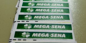 Mega-Sena acumula para R$ 100 milhões; confira os números sorteados