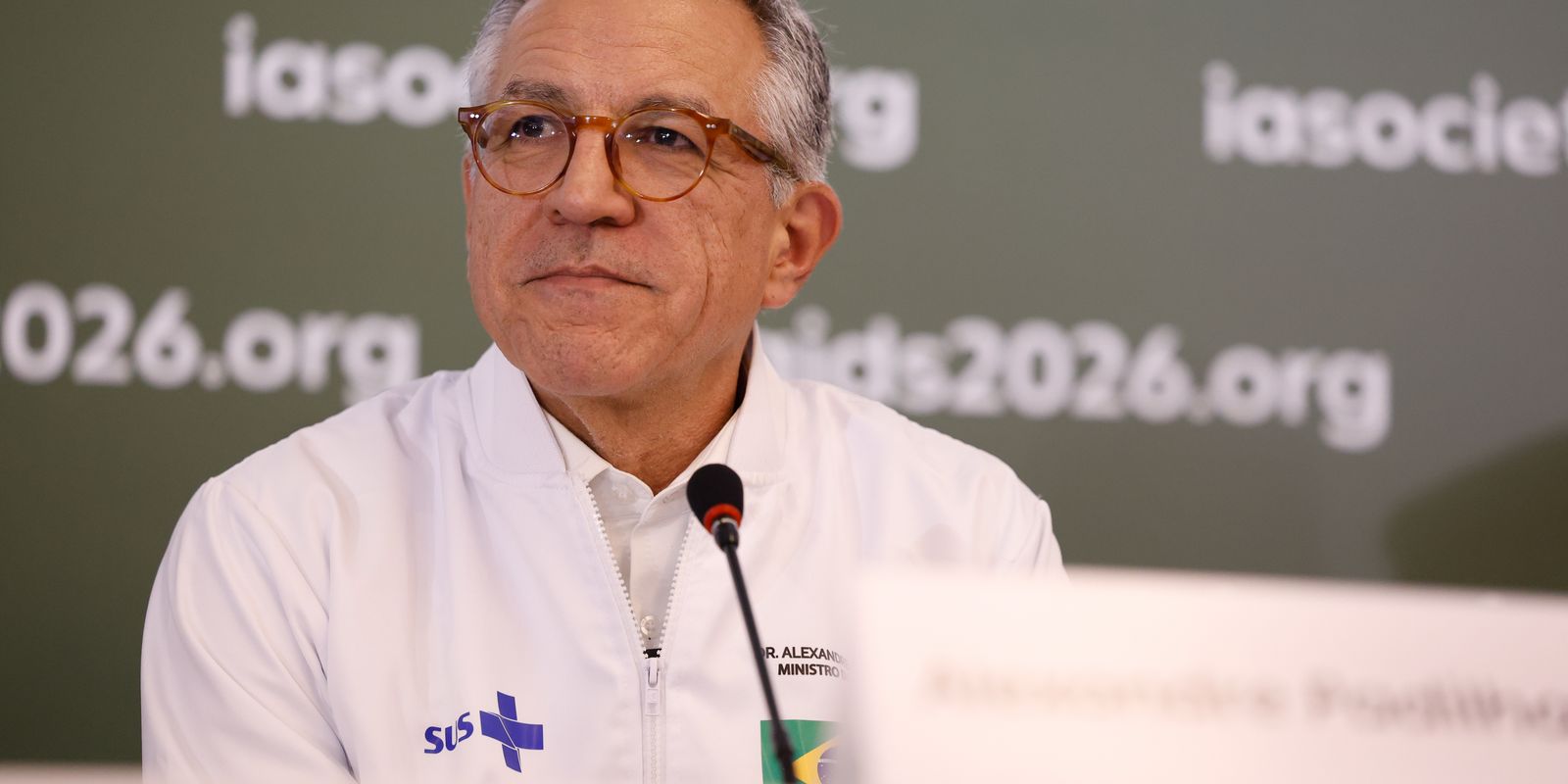 PF desmente Veja; Padilha aciona Justiça sobre fake news contra Lula