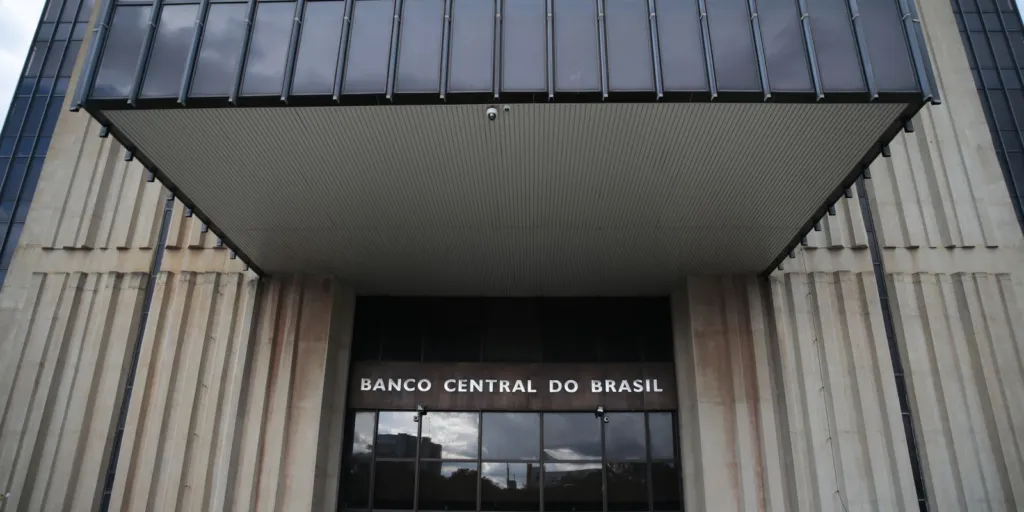TCU aprova contas do BC de 2025 após desvincular processo do Master